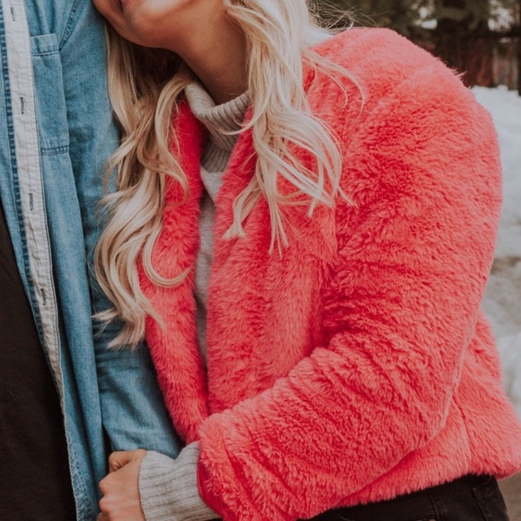 Pink fluffy jacket - Picture 4 of 4